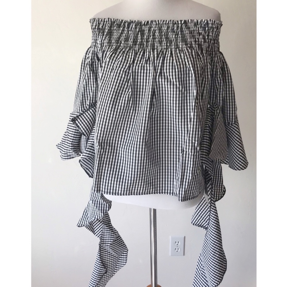 NWT Rare London Gingham Statement Sleeve Top